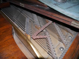 The strings inside the Bradbury Square Grand Piano run left to right rather than front to back.