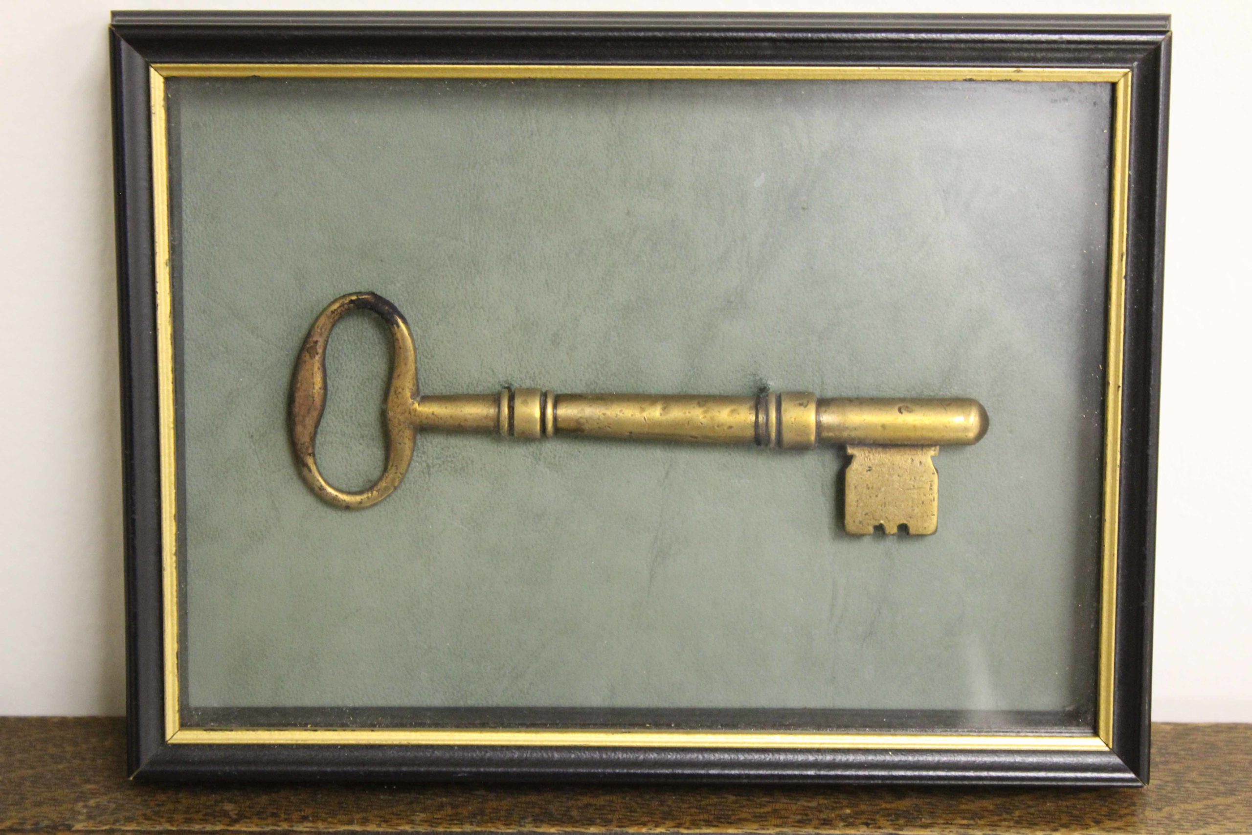 Key to Wayne County's first courthose